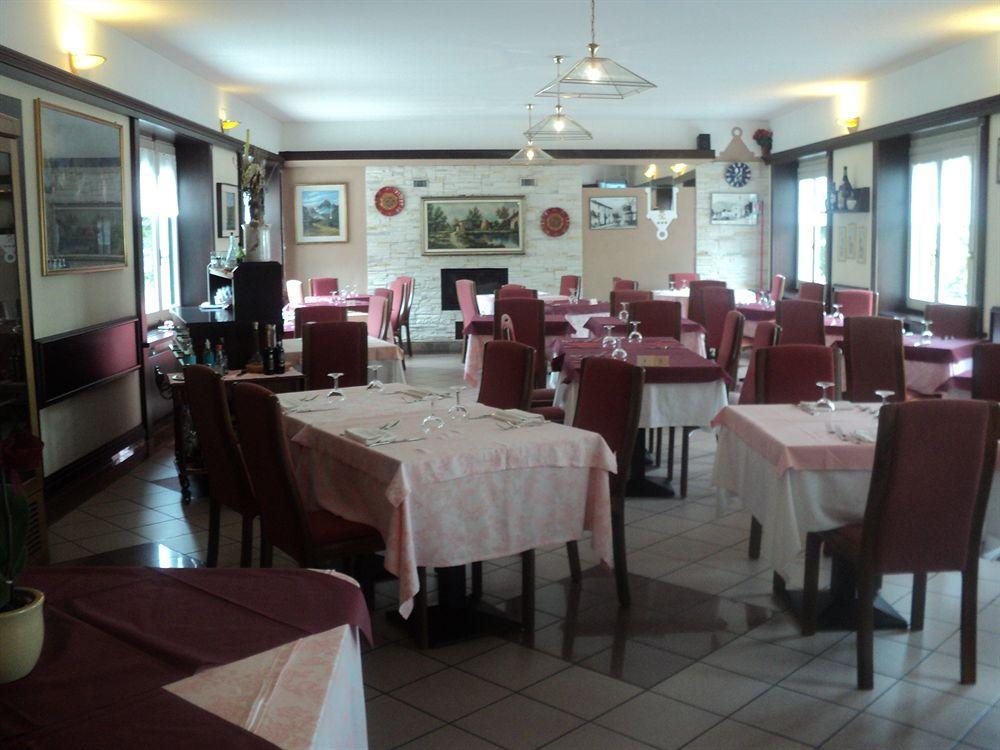 Albergo Del Cacciatore Cremeno Екстериор снимка