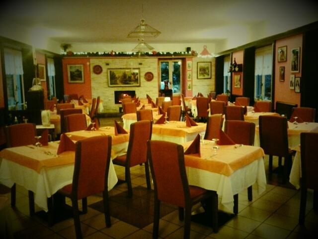 Albergo Del Cacciatore Cremeno Екстериор снимка